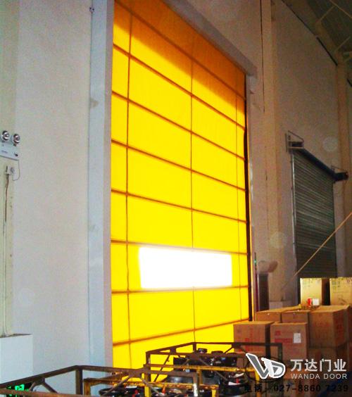 龙沙工厂堆积门